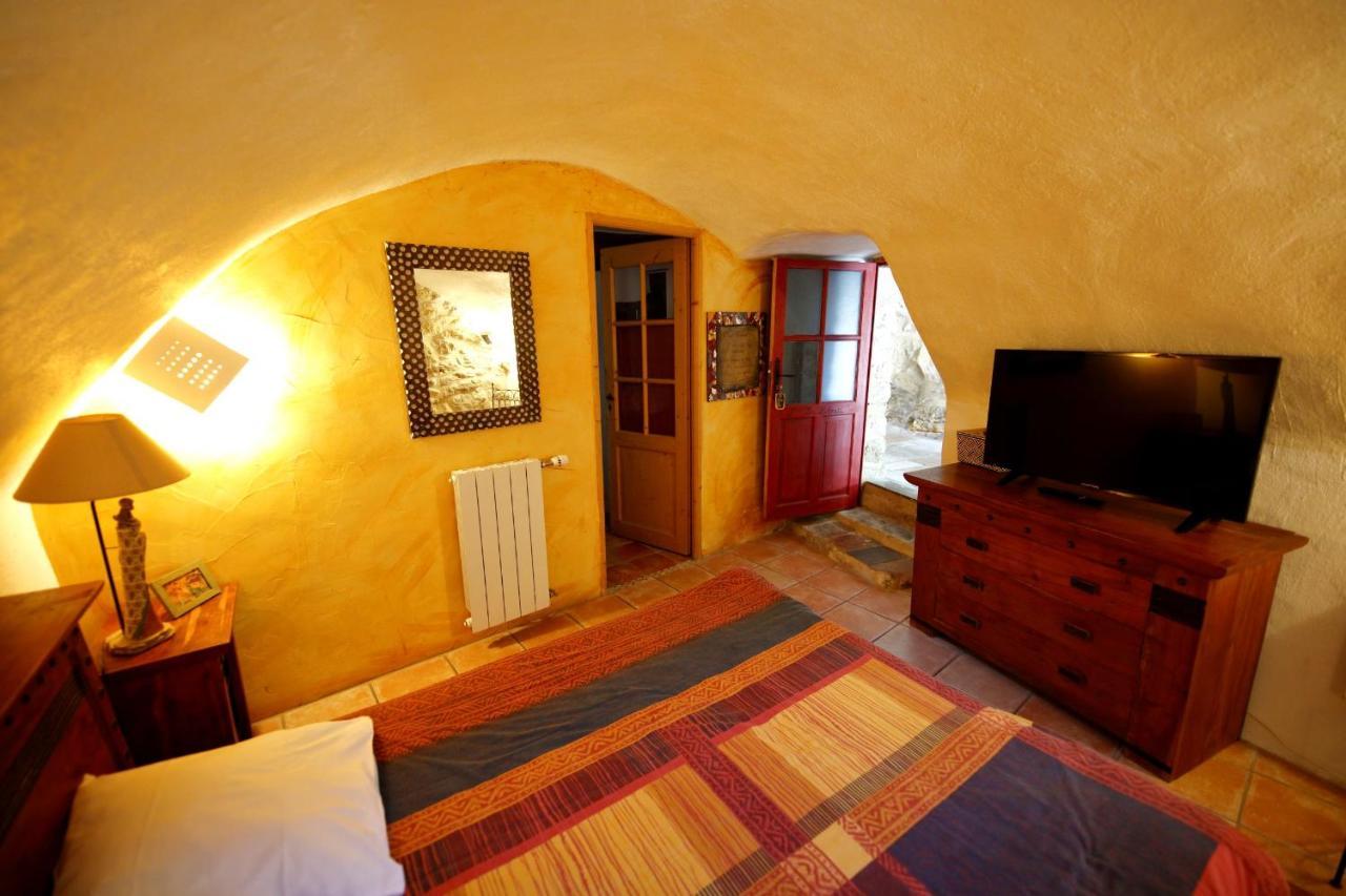 Mas De Coulet Bed and Breakfast Brissac Buitenkant foto