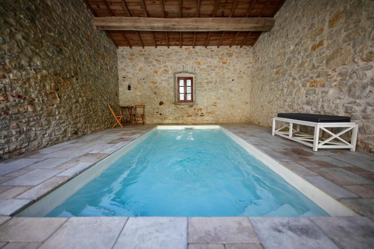 Mas De Coulet Bed and Breakfast Brissac Buitenkant foto