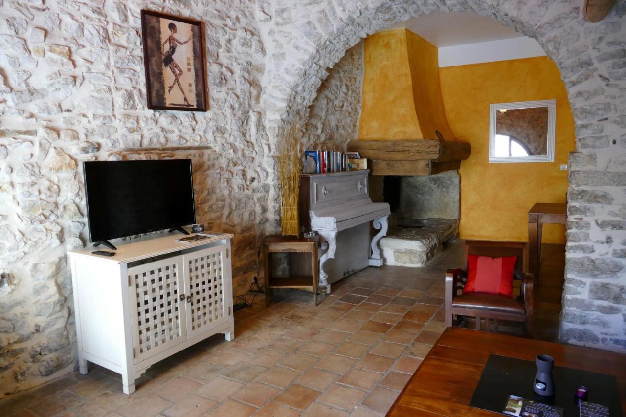 Mas De Coulet Bed and Breakfast Brissac Buitenkant foto