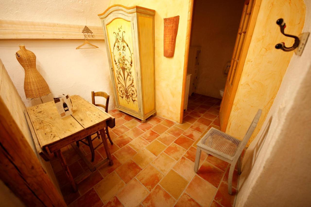 Mas De Coulet Bed and Breakfast Brissac Buitenkant foto