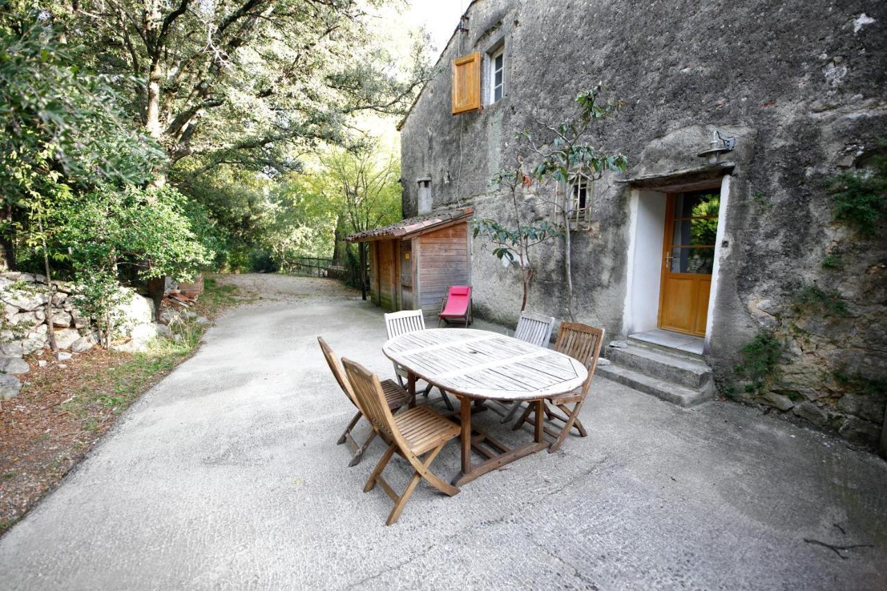 Mas De Coulet Bed and Breakfast Brissac Buitenkant foto