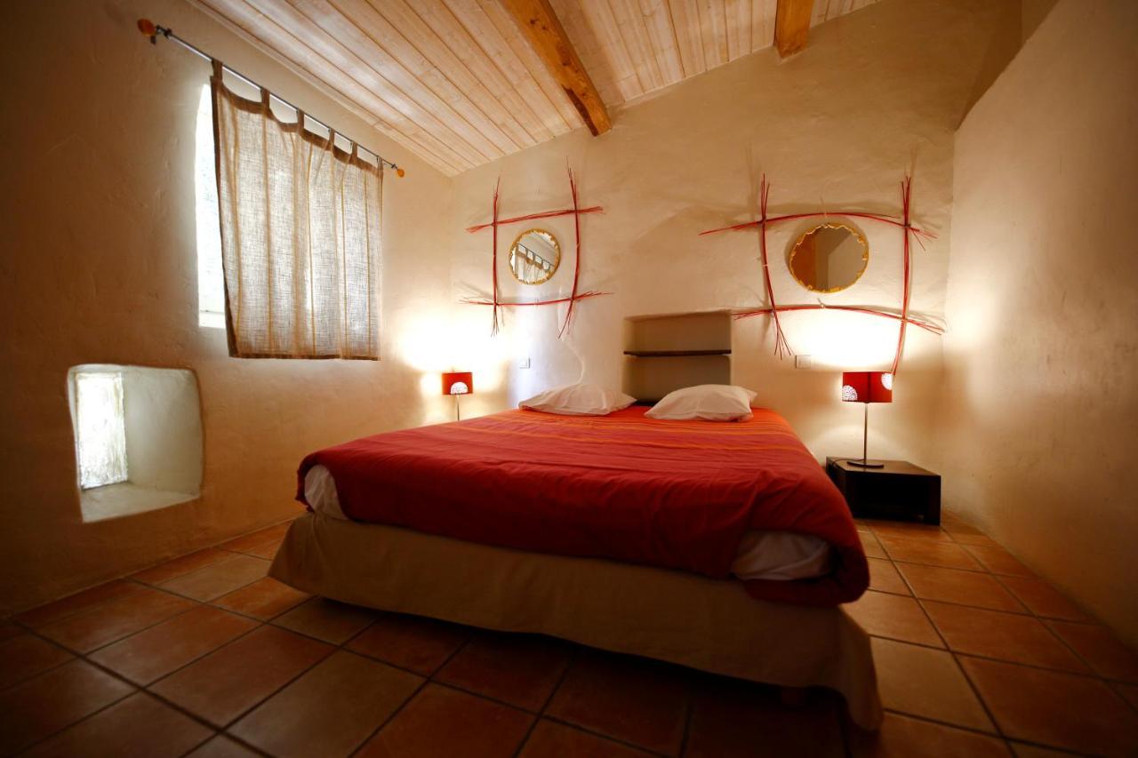 Mas De Coulet Bed and Breakfast Brissac Buitenkant foto
