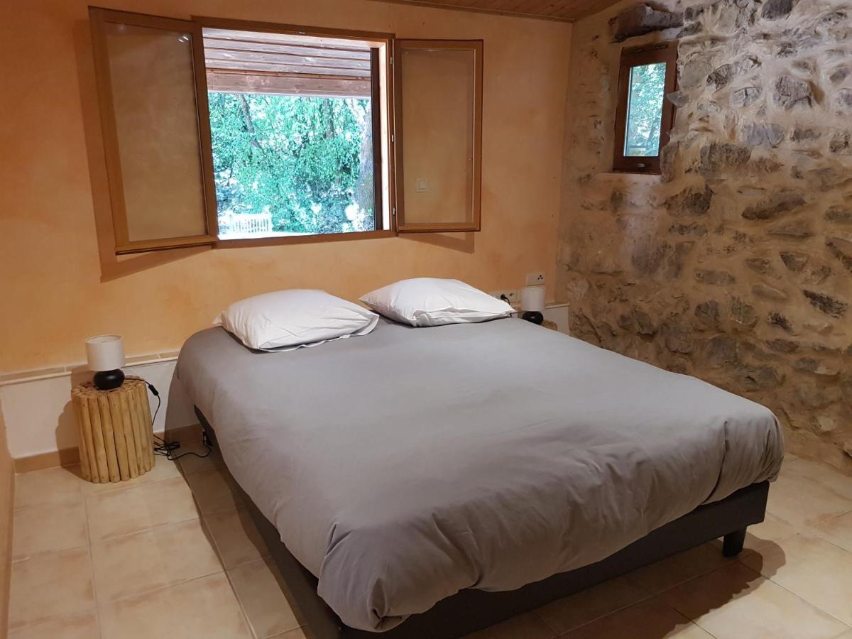 Mas De Coulet Bed and Breakfast Brissac Buitenkant foto