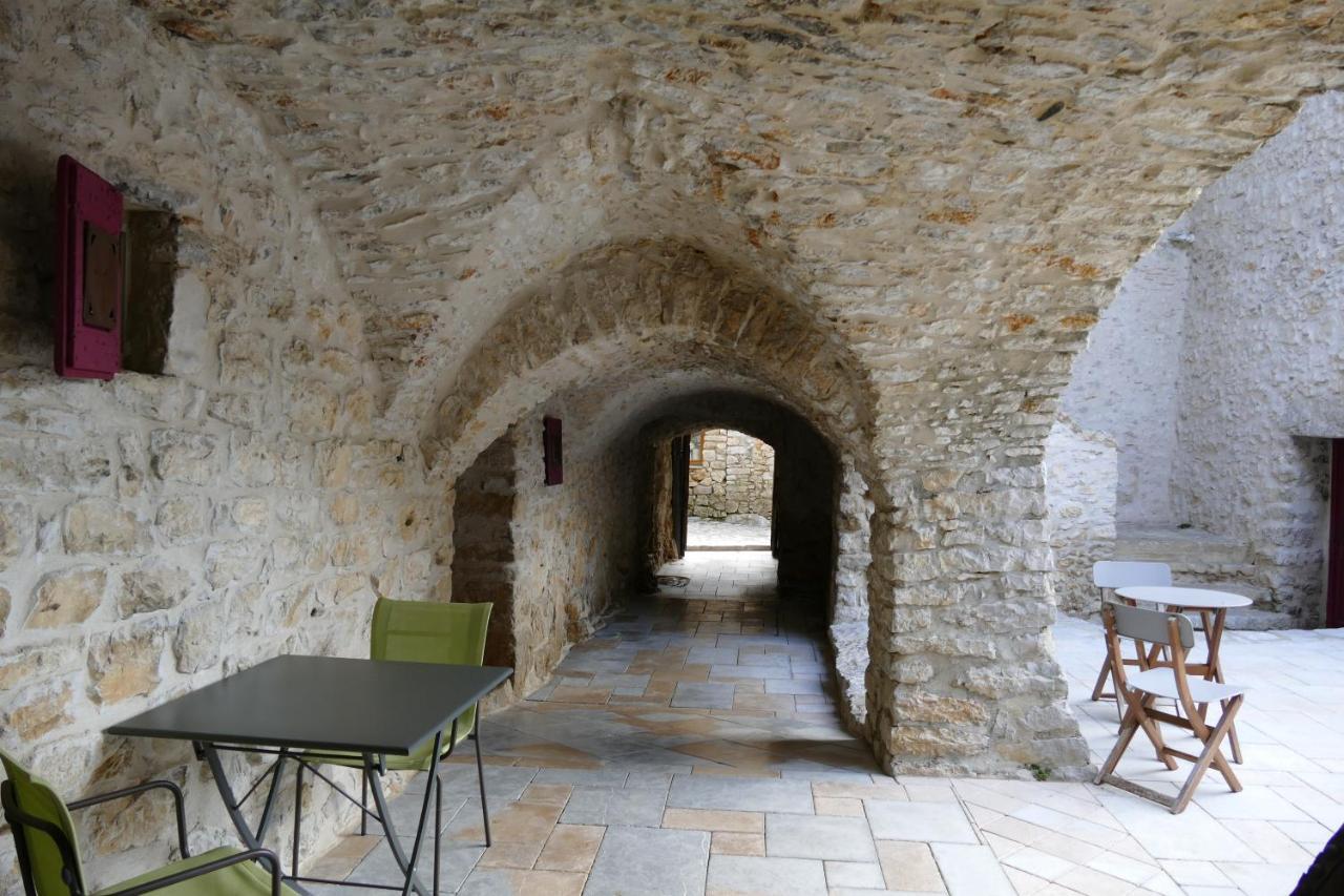 Mas De Coulet Bed and Breakfast Brissac Buitenkant foto